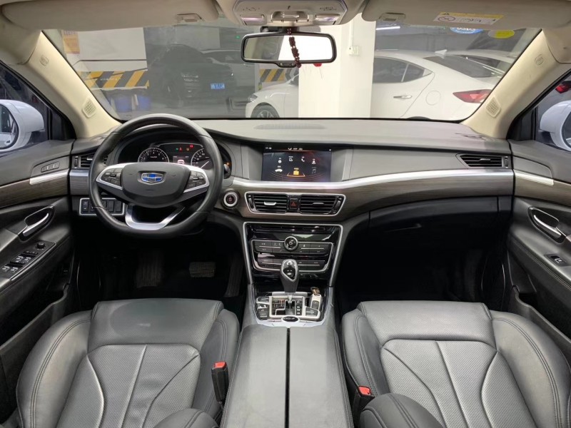 成都18年吉利博瑞7