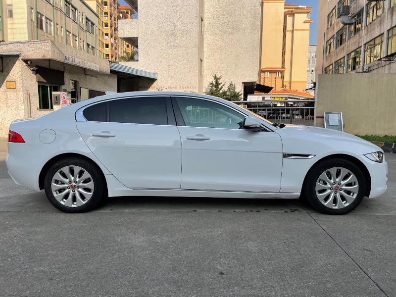 中山19年捷豹XE5