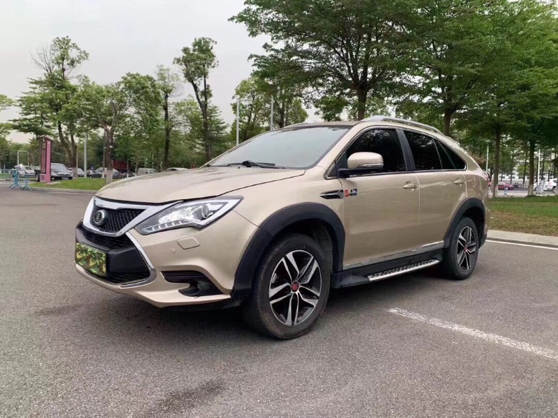 东莞17年比亚迪唐3