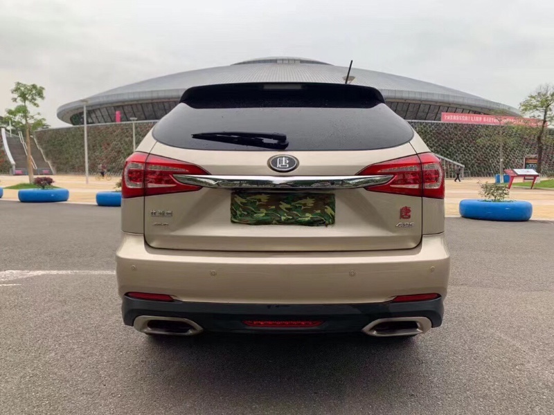 东莞17年比亚迪唐4