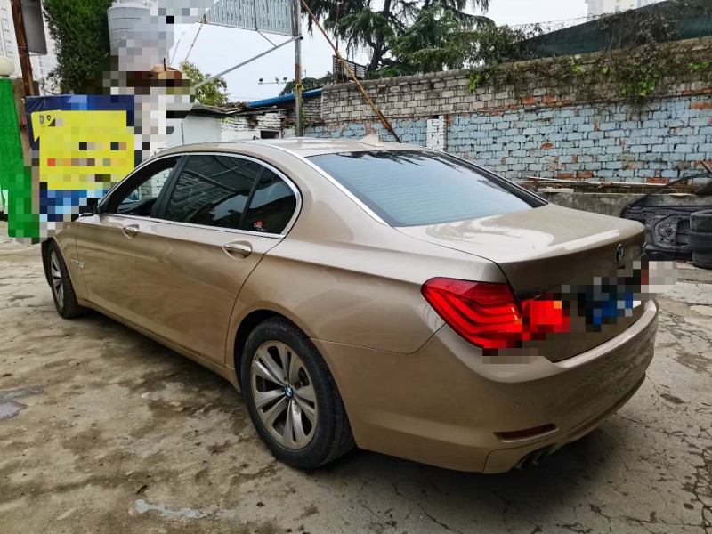 北京11年宝马7系3