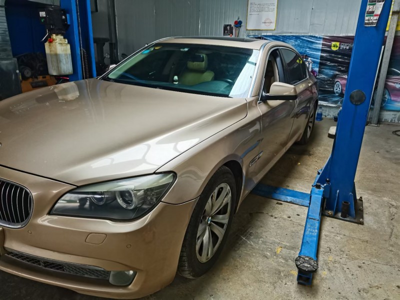 北京11年宝马7系9