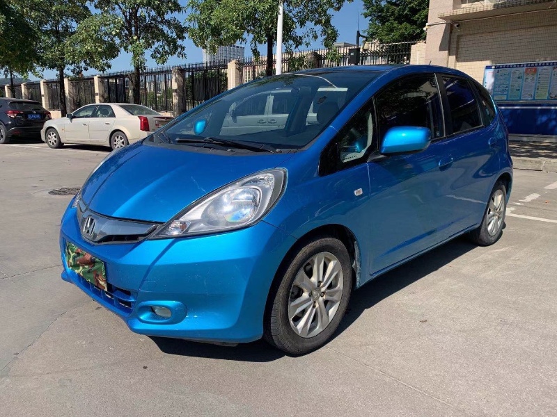 广州13年本田飞度7