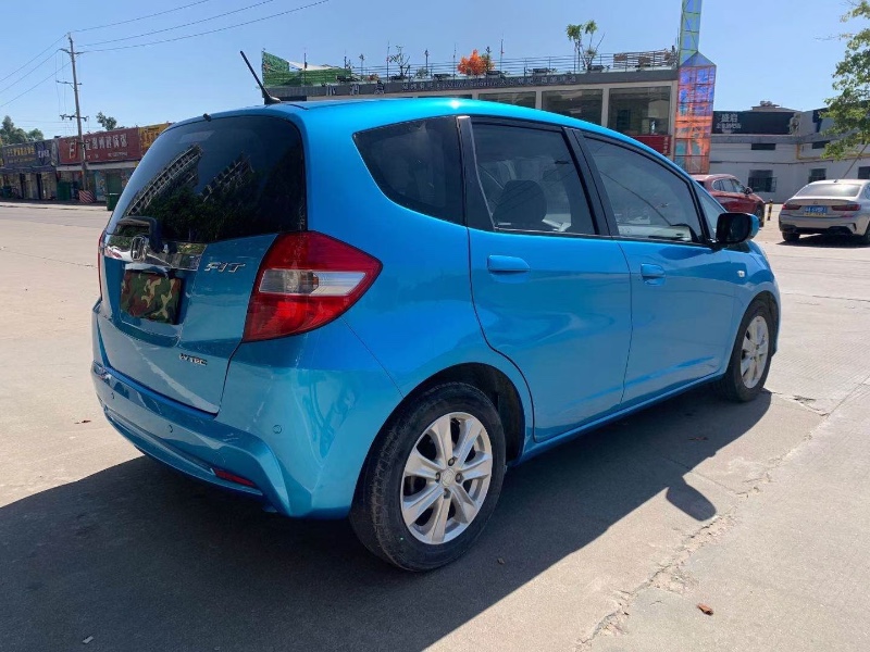 广州13年本田飞度4