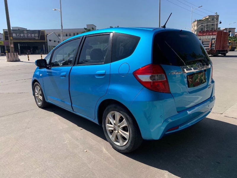 广州13年本田飞度2