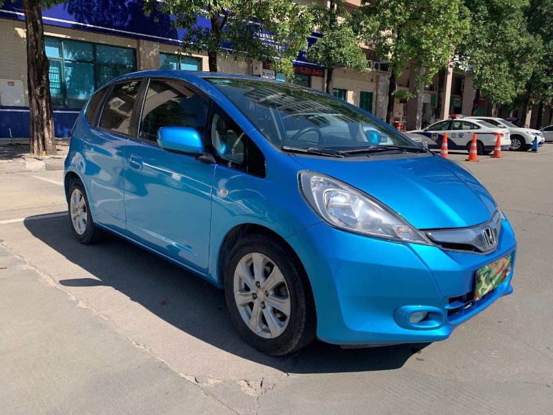 广州13年本田飞度1