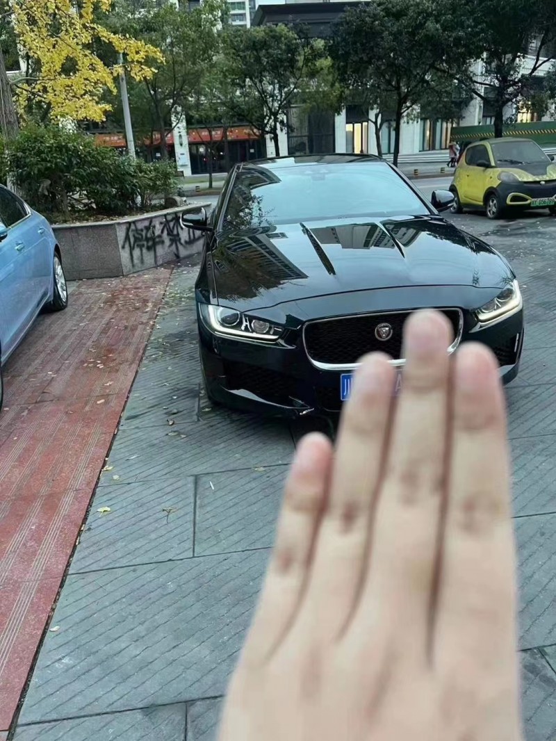 成都17年捷豹XE1