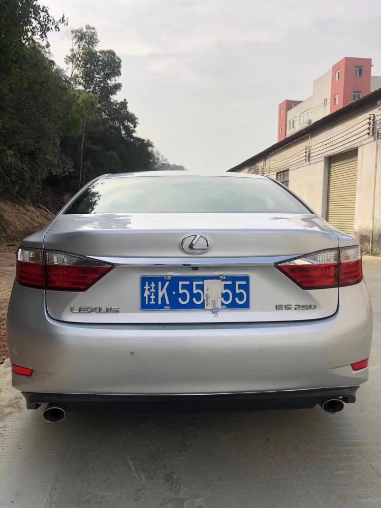 江门13年雷克萨斯ES8
