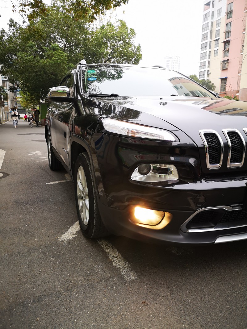 合肥19年Jeep自由光1
