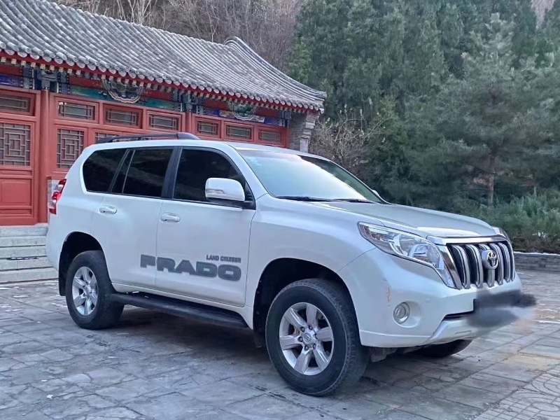 烟台17年丰田普拉多3