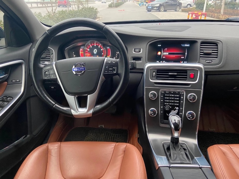 烟台15年沃尔沃S60L6