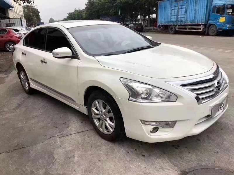 广州15年日产天籁8