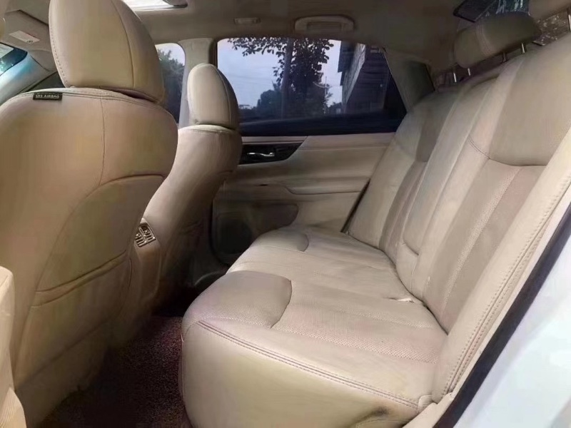 广州15年日产天籁4