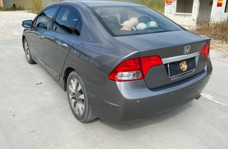 广州11年本田思域7