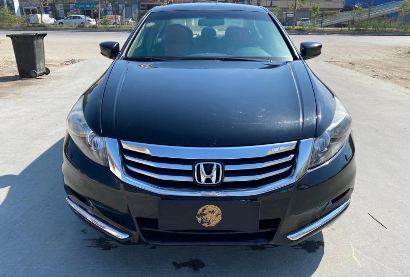 广州13年本田雅阁2