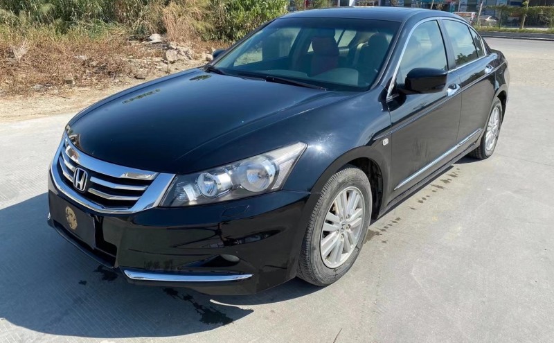 广州13年本田雅阁3