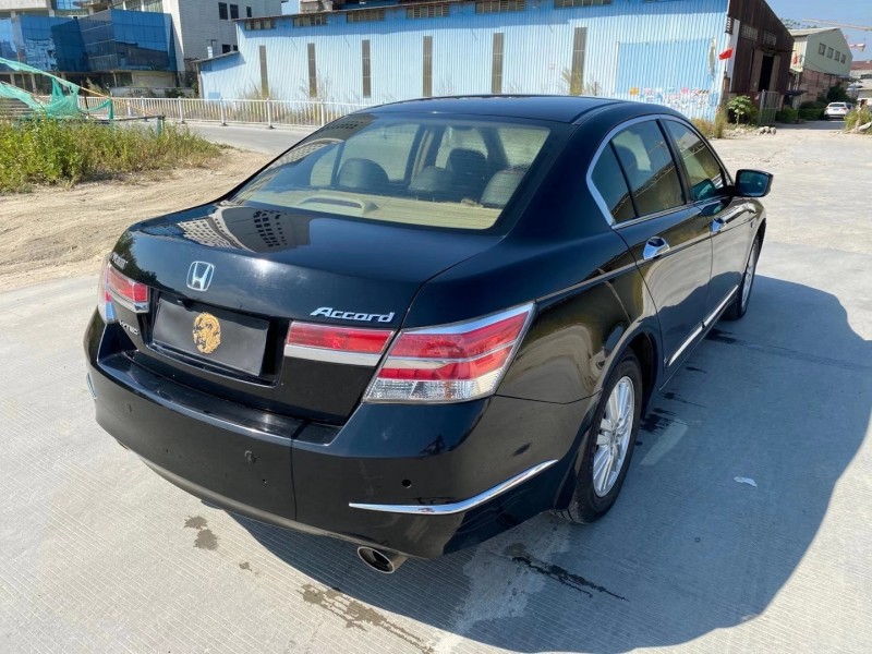 广州13年本田雅阁9