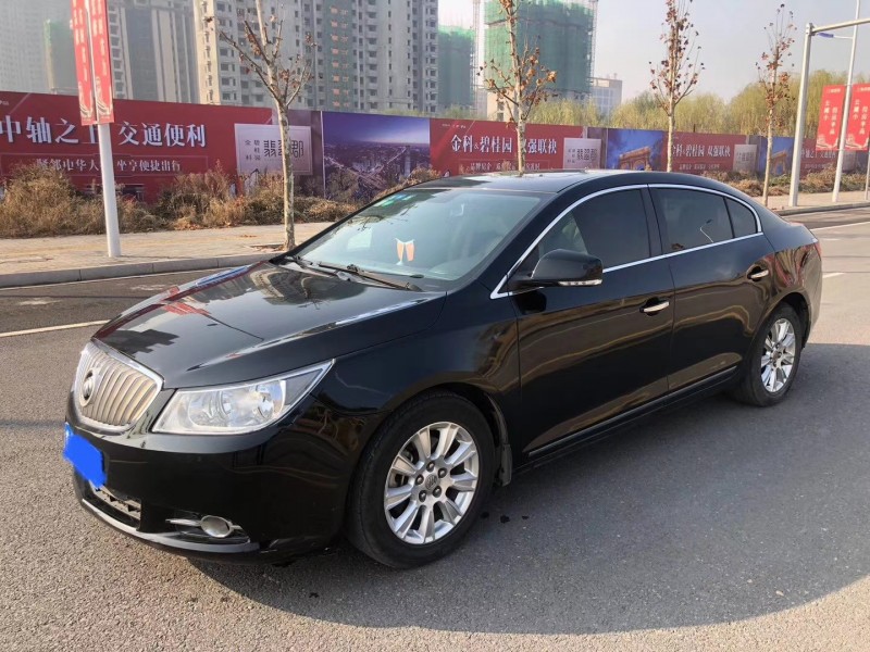 邢台12年别克君越2