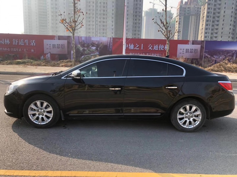 邢台12年别克君越7