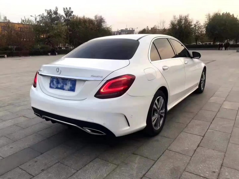 济南19年奔驰C8