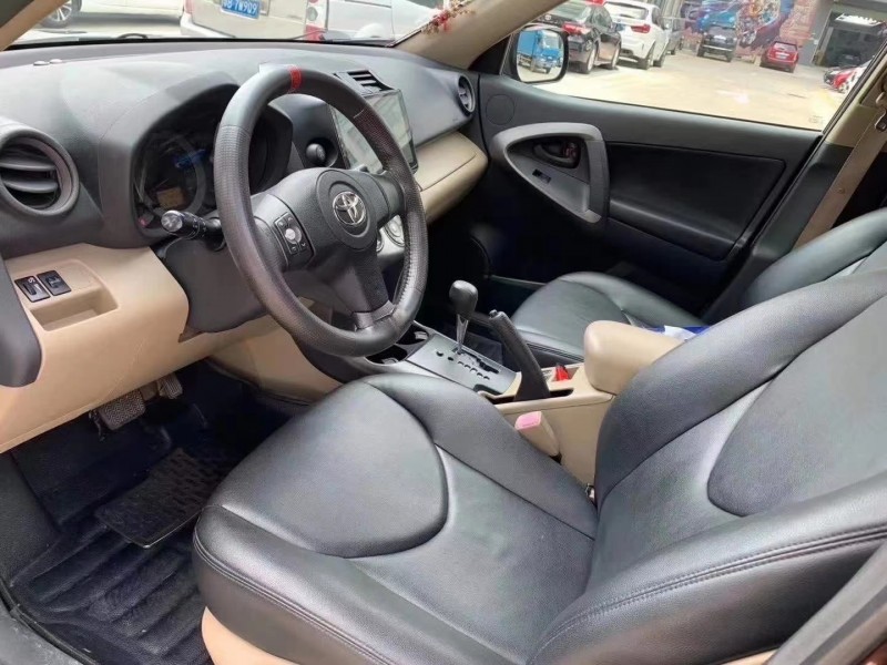 泉州12年豐田RAV42