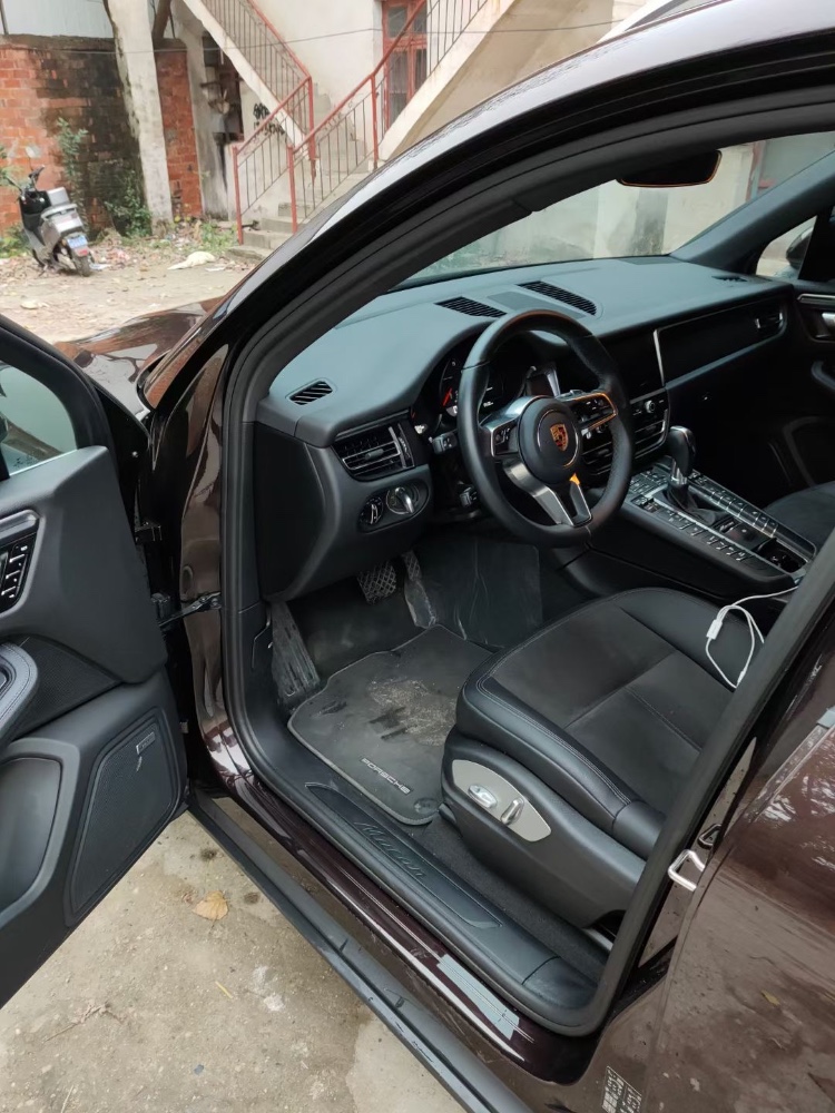 北京19年保时捷卡宴5