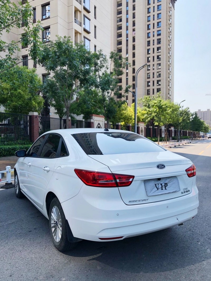 廊坊18年福特福睿斯4