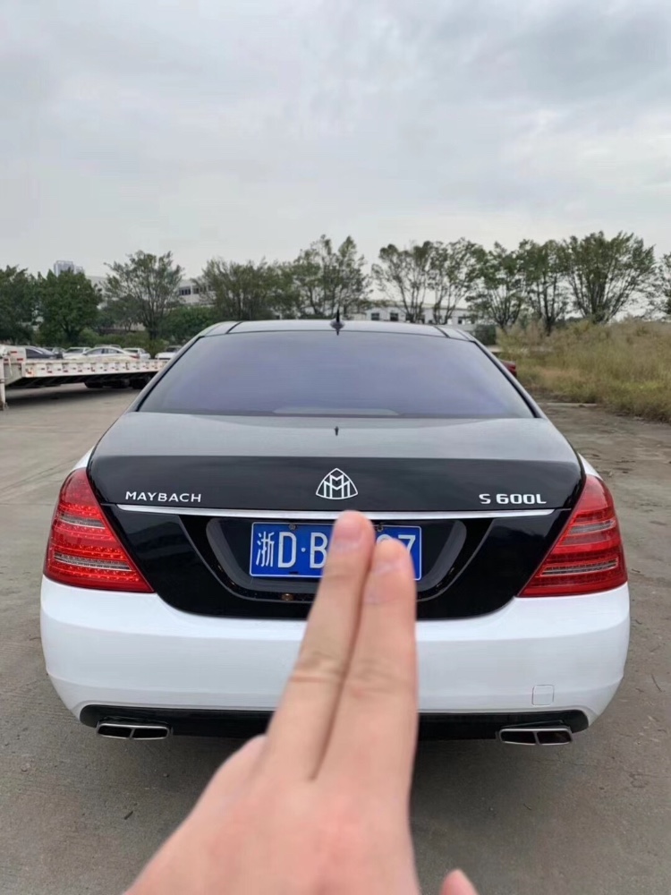 广州11年奔驰S4