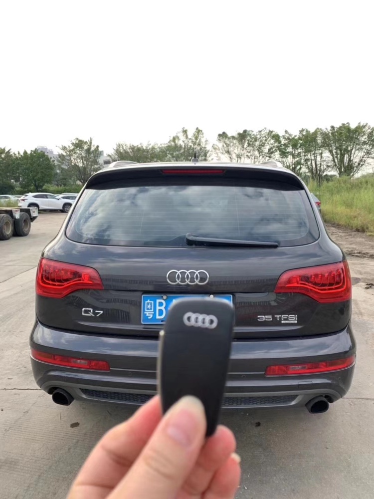 广州14年奥迪Q76