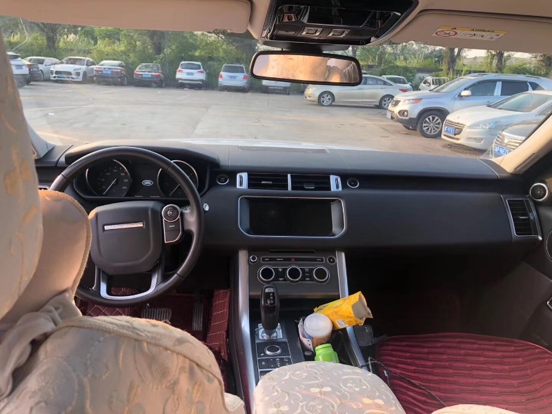 广州18年路虎揽胜运动3