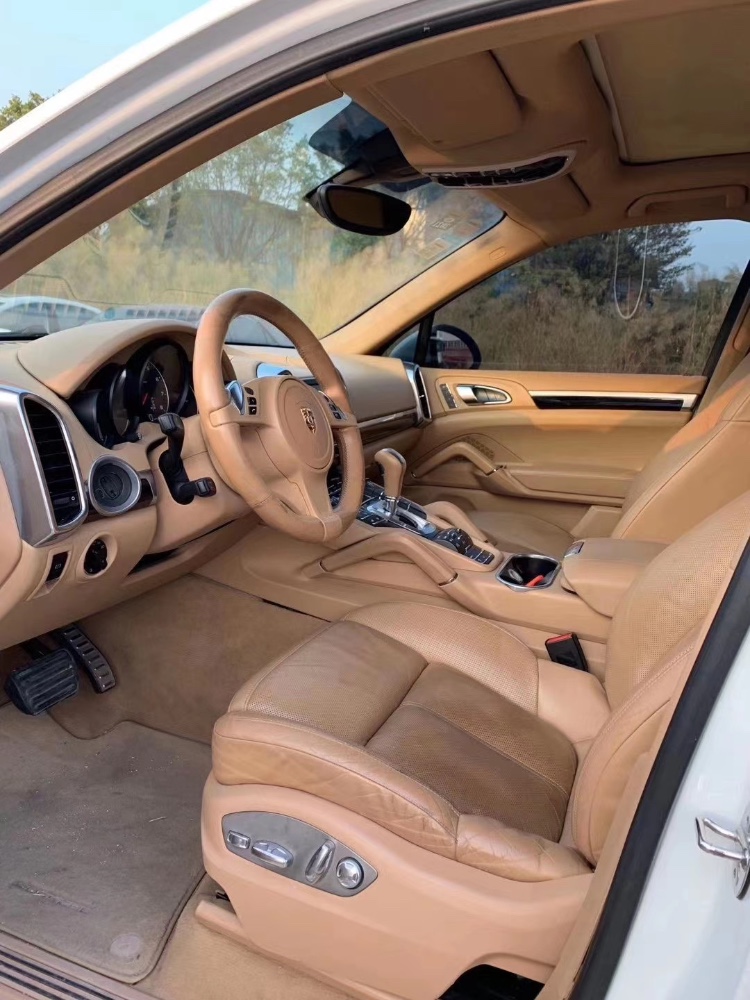 广州13年保时捷卡宴3