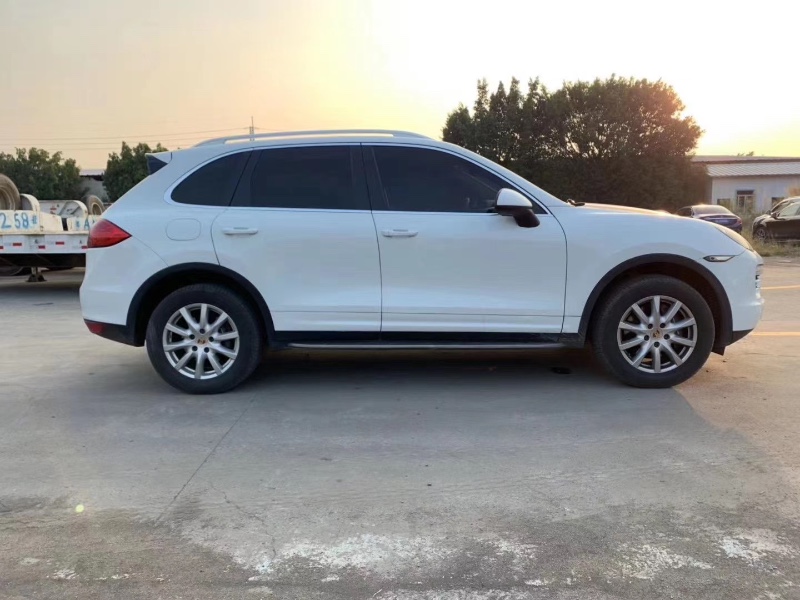 广州13年保时捷卡宴5