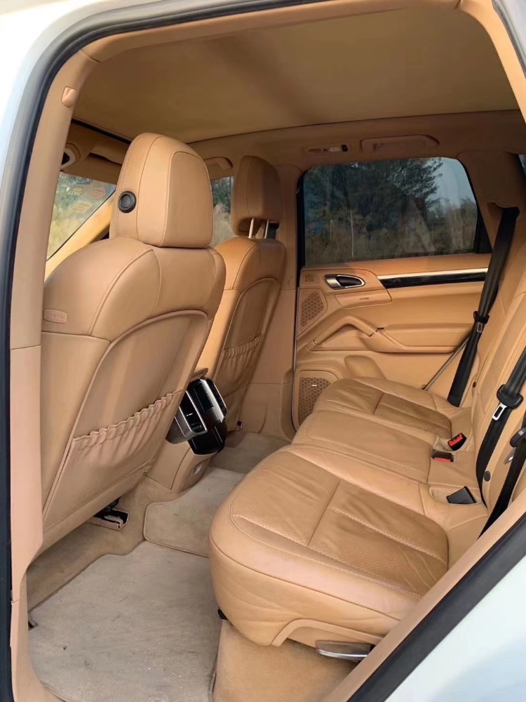 广州13年保时捷卡宴2