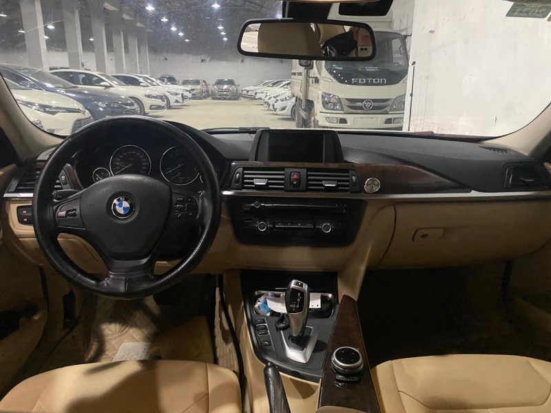 成都13年宝马3系5