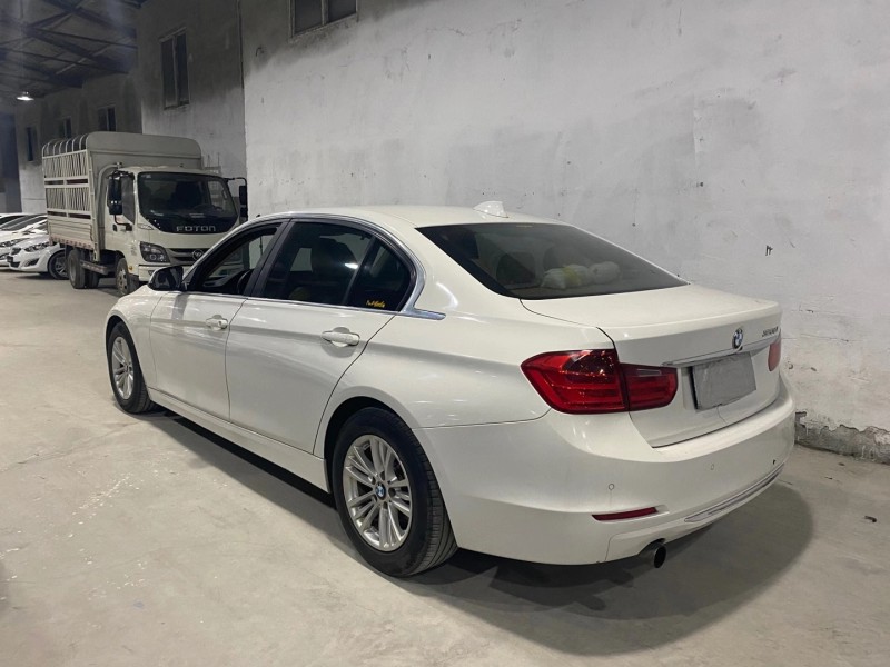 成都13年宝马3系7