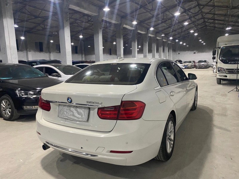 成都13年宝马3系9