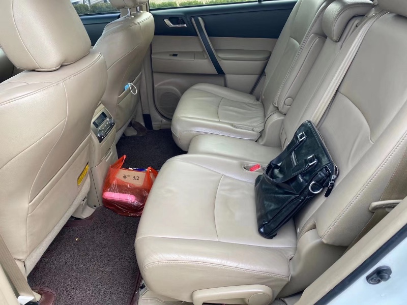 济南12年丰田汉兰达9