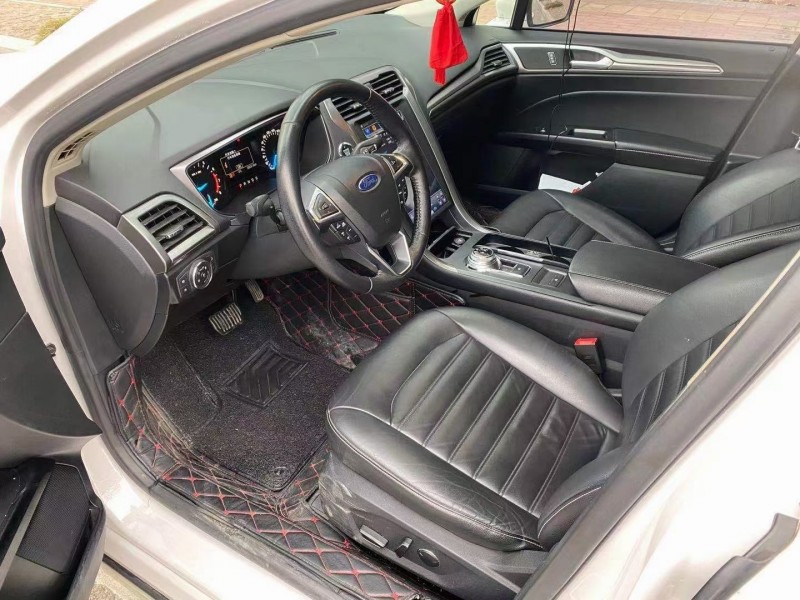 青岛17年福特蒙迪欧1