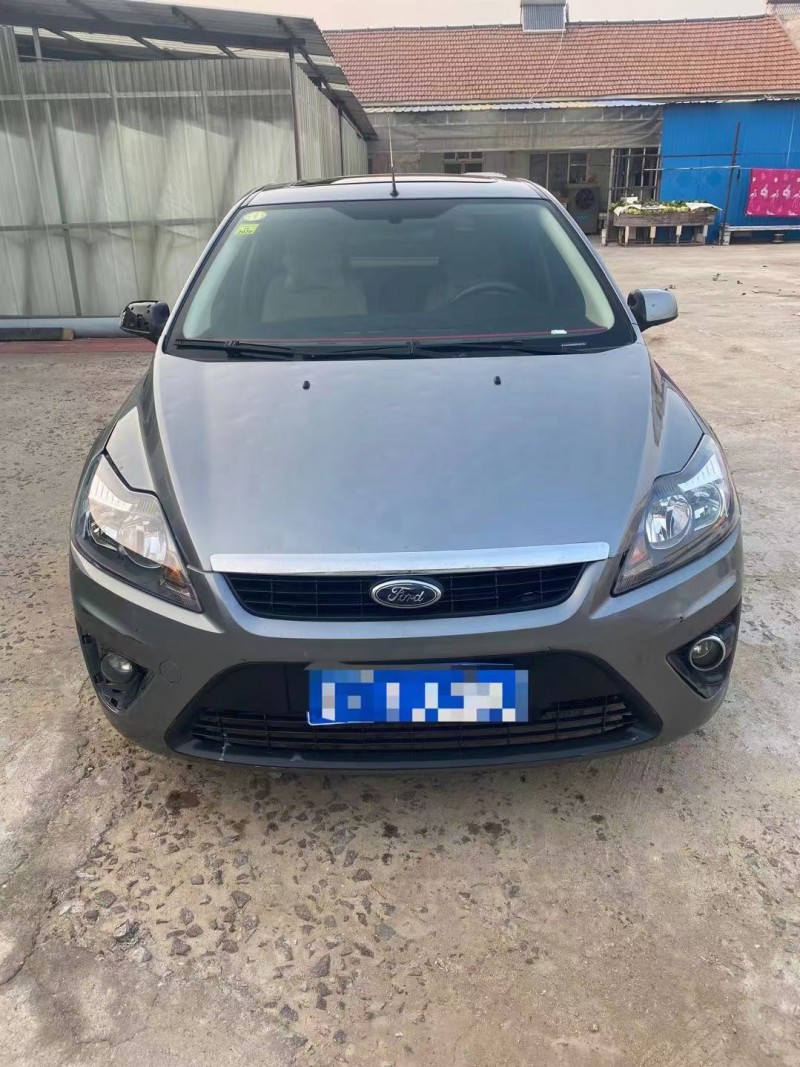 青岛09年福特福克斯8