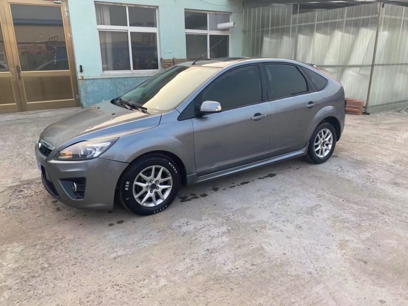 青岛09年福特福克斯7