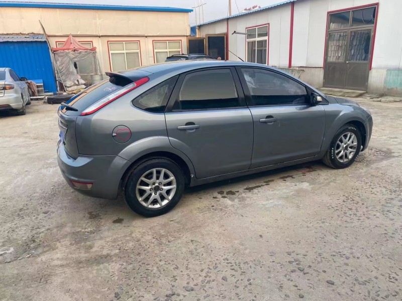 青岛09年福特福克斯4