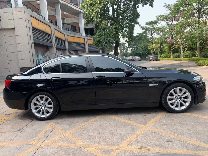 中山17年宝马5系6