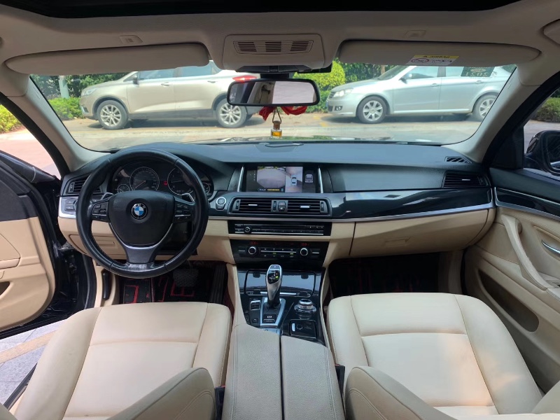 中山17年宝马5系2