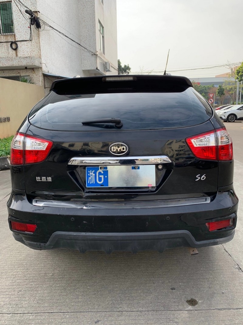 中山14年比亚迪比亚迪S65