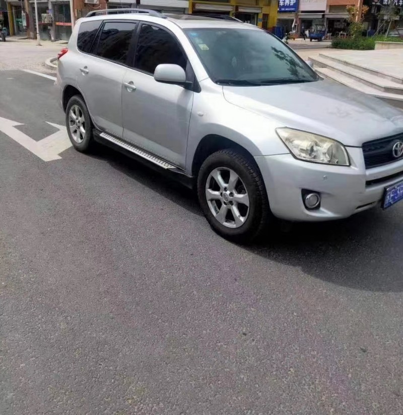 徐州10年丰田RAV41