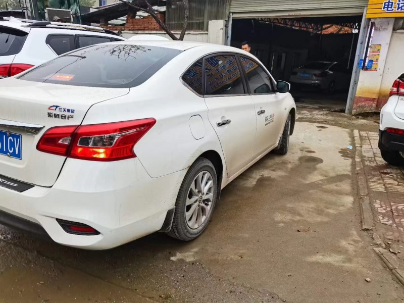 武汉20年日产轩逸4