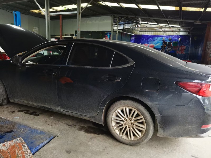 武汉16年雷克萨斯ES4