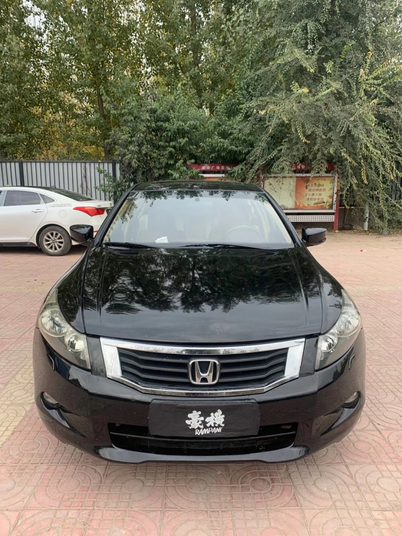 济宁11年本田雅阁9