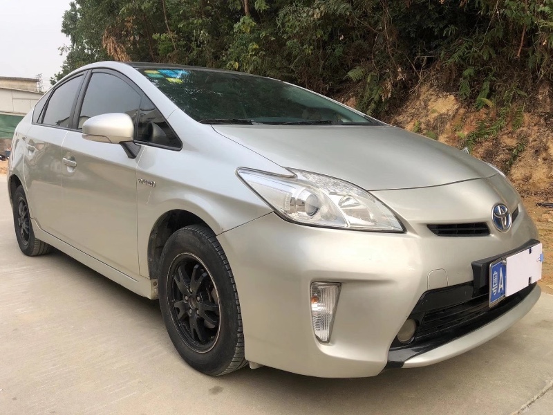 江门12年丰田普锐斯3