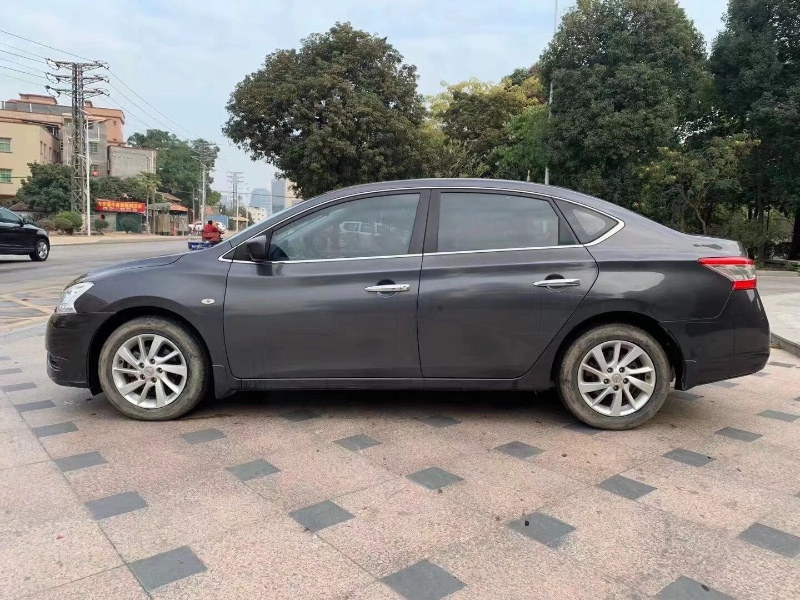 东莞13年日产轩逸7